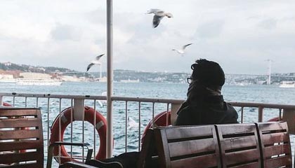 开云体育-法甲联赛迎来新一轮“转会热潮”，豪门动作频繁，法甲转会一览